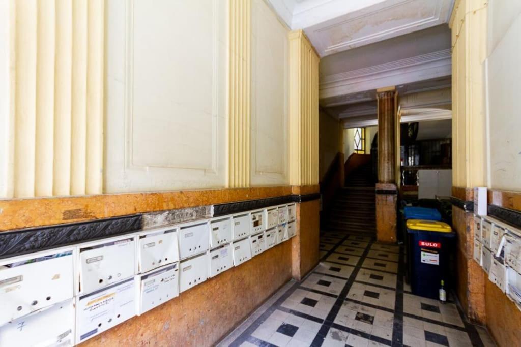 Historic Charm On Dohany Street By Newave 부다페스트 외부 사진